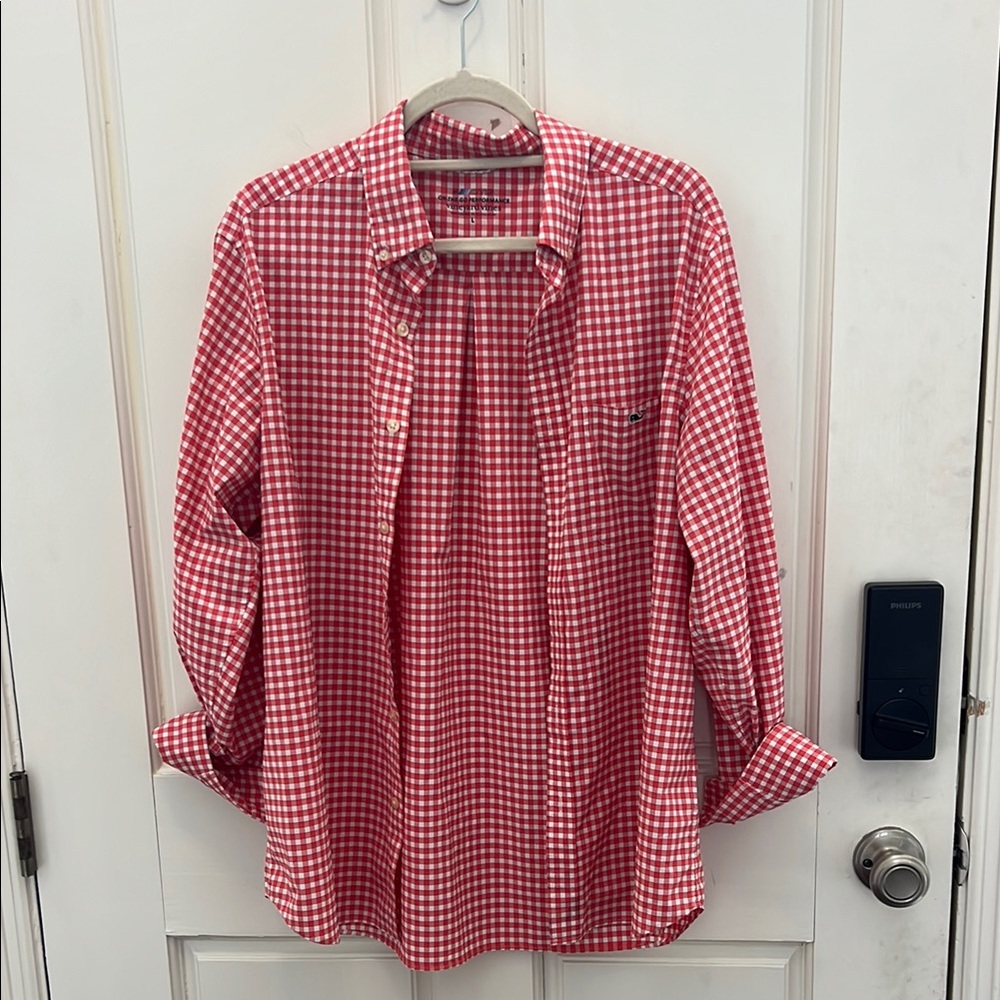EUC Vineyard Vines On The Go Performance shirt